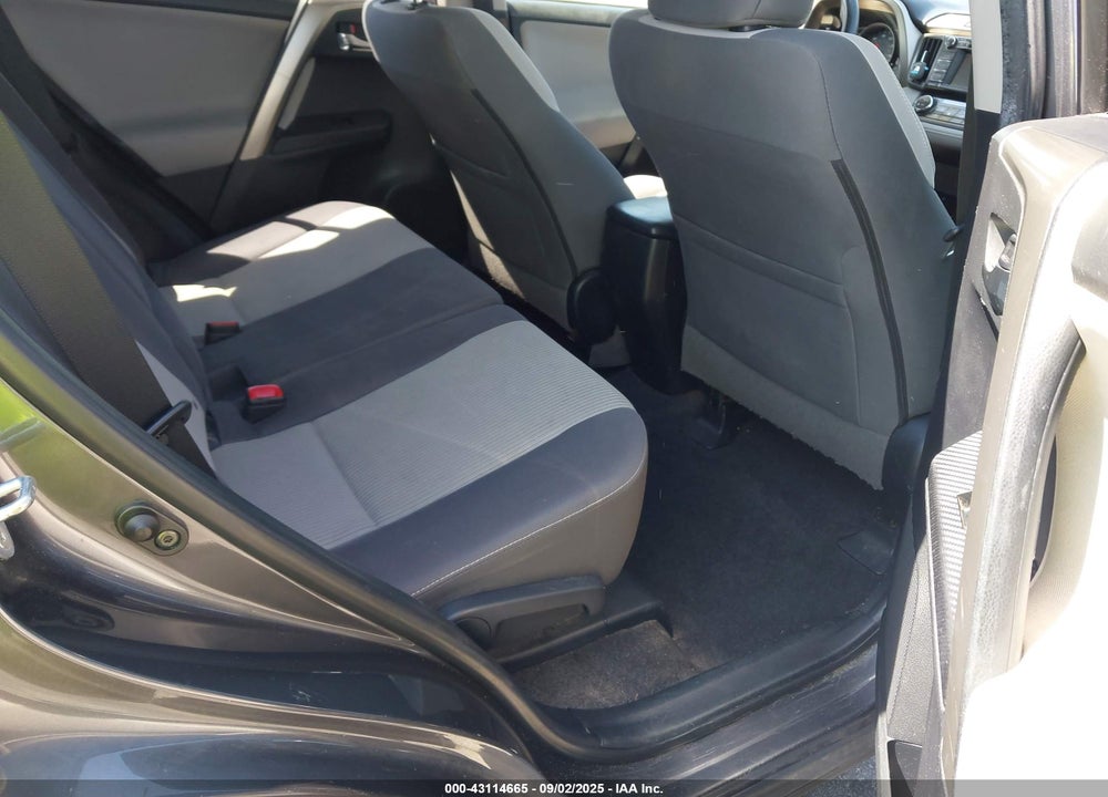 2015 TOYOTA RAV4 VIN: JTMRFREV9FJ036514