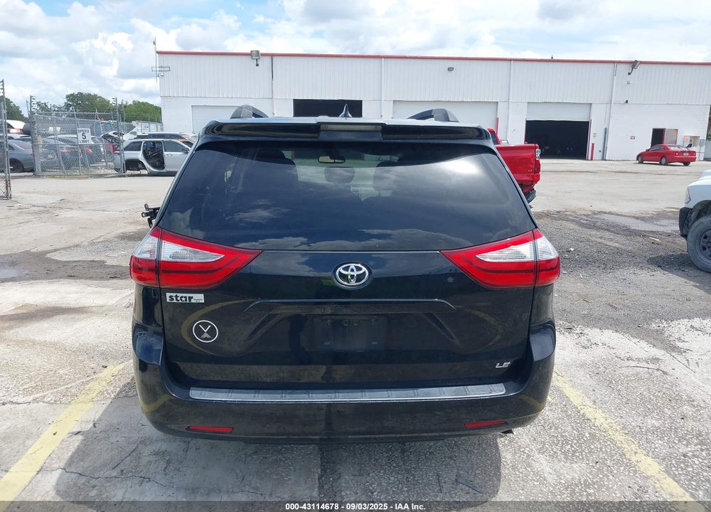 2019 TOYOTA SIENNA LE 8 PASSENGER VIN: 5TDKZ3DC5KS016148