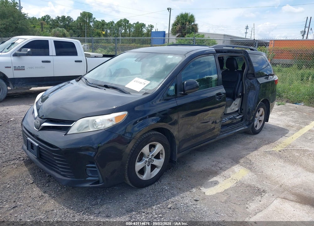2019 TOYOTA SIENNA LE 8 PASSENGER VIN: 5TDKZ3DC5KS016148