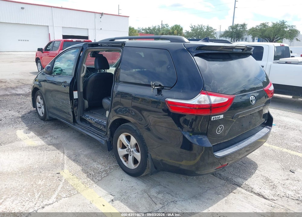 2019 TOYOTA SIENNA LE 8 PASSENGER VIN: 5TDKZ3DC5KS016148