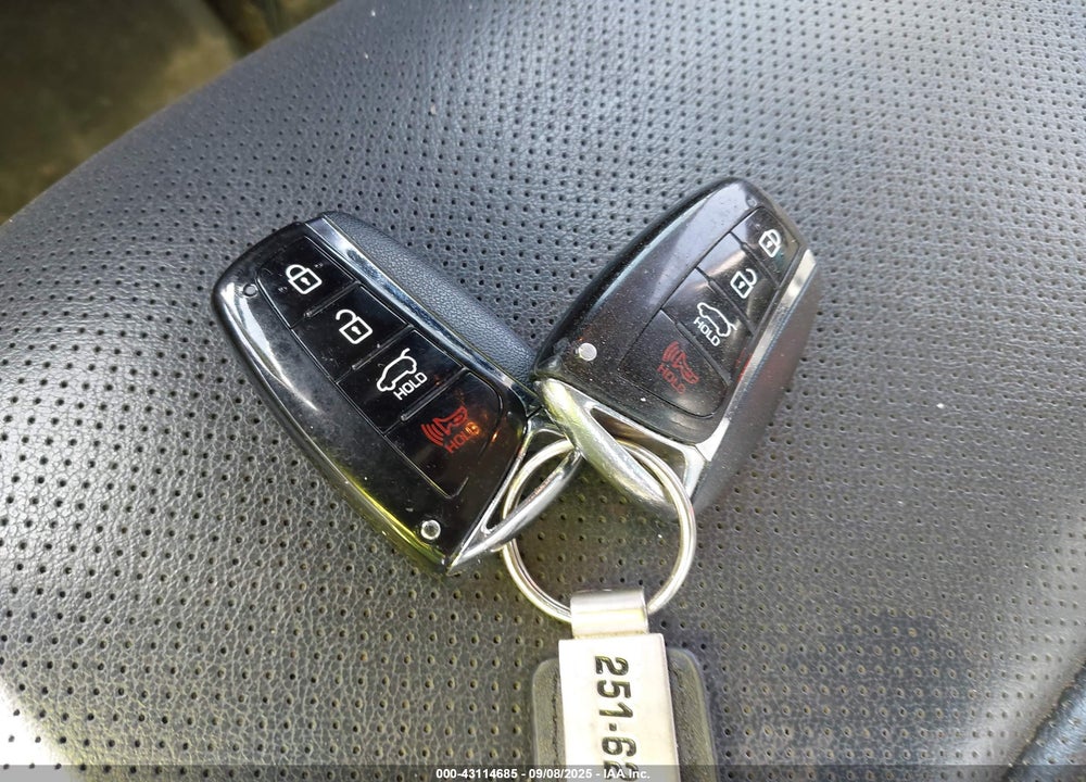 2018 HYUNDAI SANTA FE VIN: 5XYZW4LA2JG548398