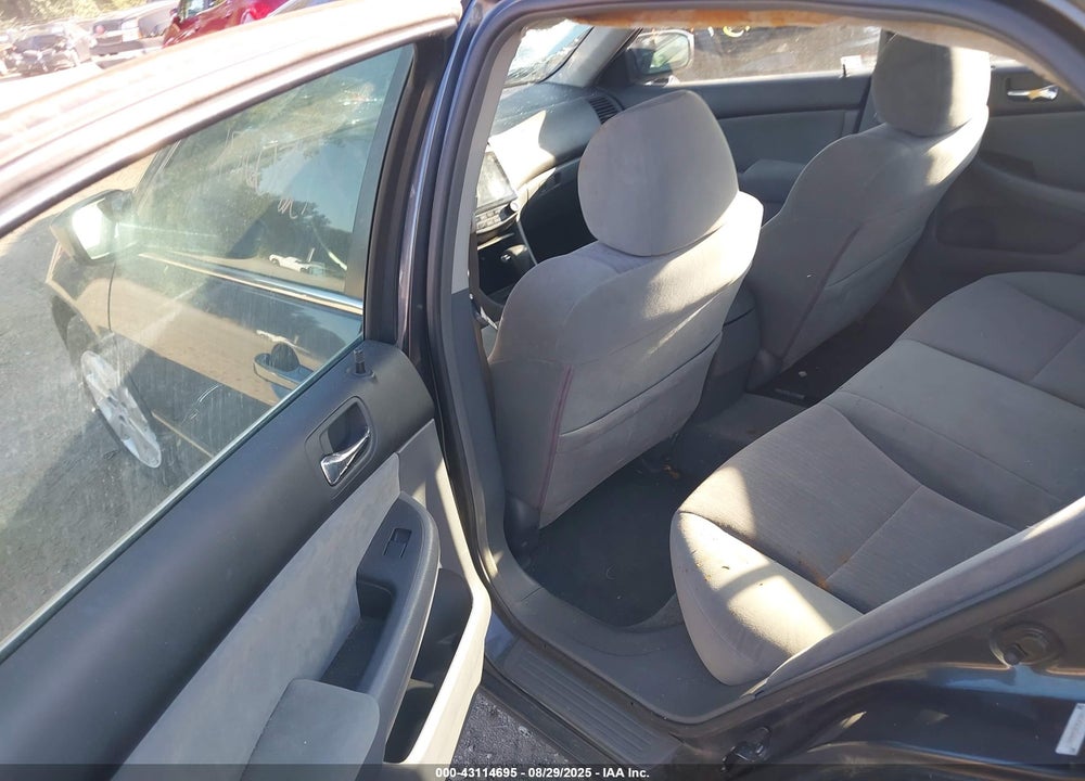 2003 HONDA ACCORD 2.4 LX VIN: 1HGCM56303A068072