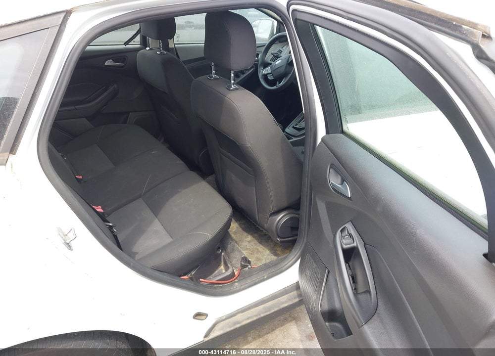 2015 FORD FOCUS VIN: 1FADP3K21FL315660
