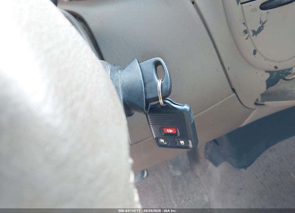 2001 FORD F-150 LARIAT/XL/XLT VIN: 1FTRX17L61KC65536