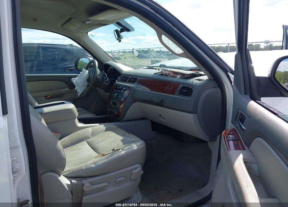 2013 CHEVROLET SUBURBAN 1500 VIN: 1GNSCJE0XDR250448