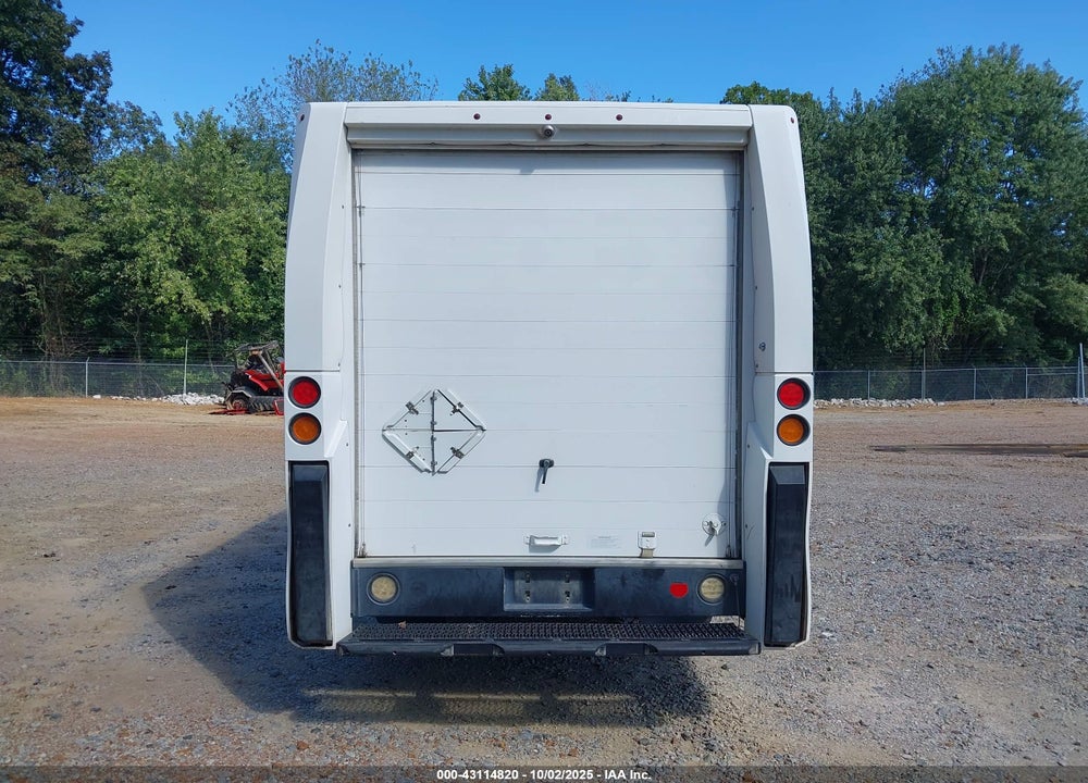 2013 ISUZU COMMERCIAL VAN VIN: JALB4T170D7W00815