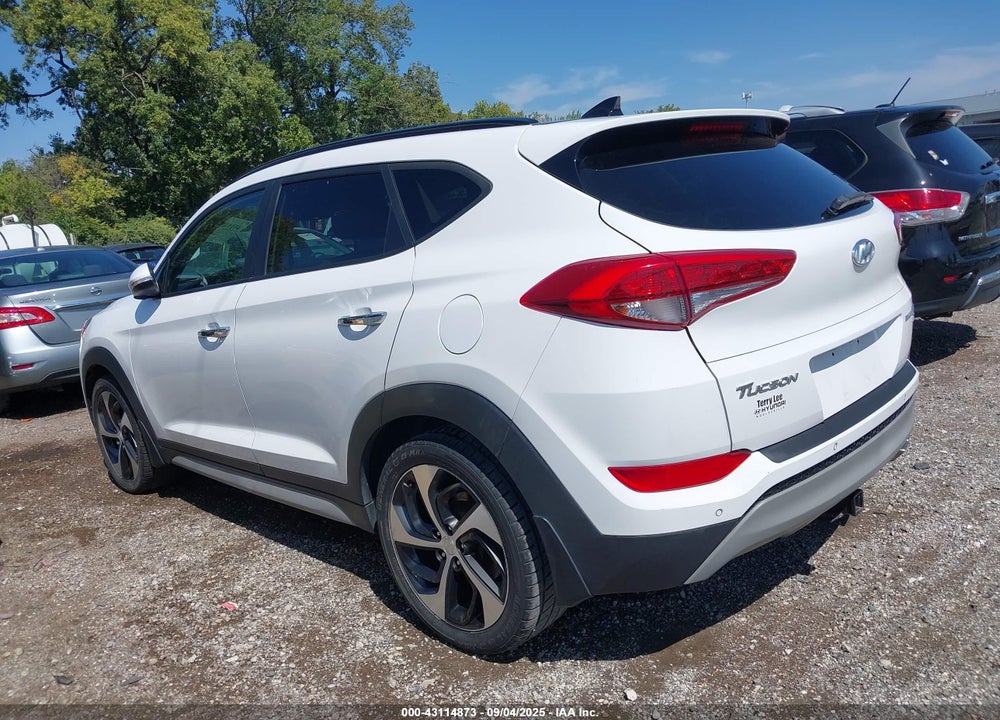 2017 HYUNDAI TUCSON VIN: KM8J3CA25HU375380
