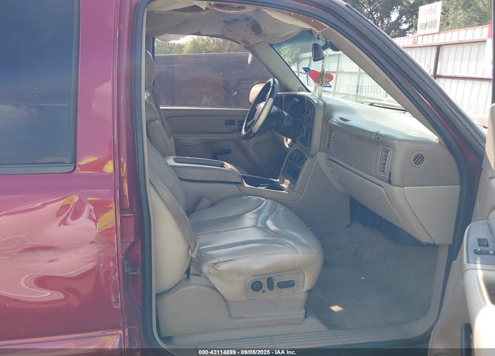 2004 CHEVROLET SUBURBAN 1500 LT VIN: 3GNEC16Z44G158763