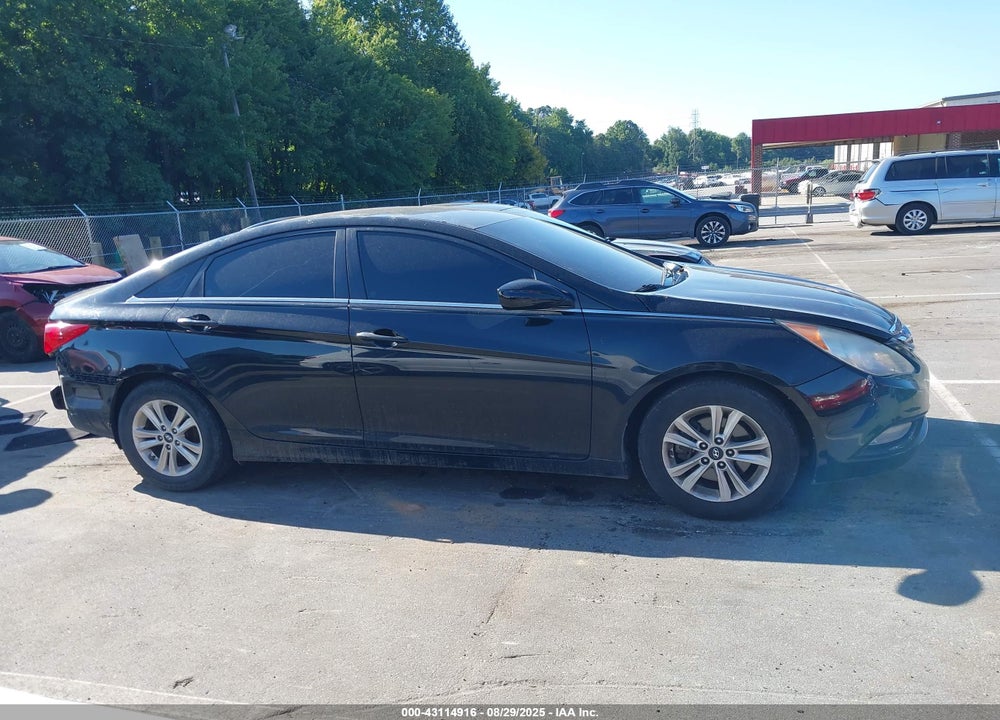 2013 HYUNDAI SONATA GLS VIN: 5NPEB4AC3DH517866