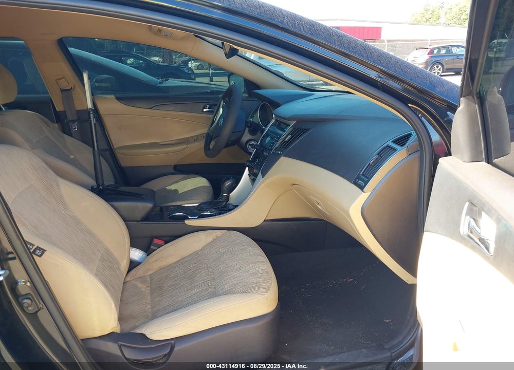 2013 HYUNDAI SONATA GLS VIN: 5NPEB4AC3DH517866