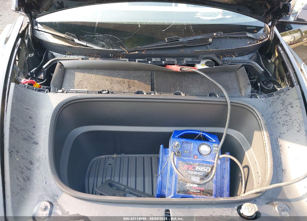 2026 TESLA MODEL Y LONG RANGE DUAL MOTOR ALL-WHEEL DRIVE/LONG RANGE LAUNCH SERIES VIN: 7SAYGDEEXTF372318