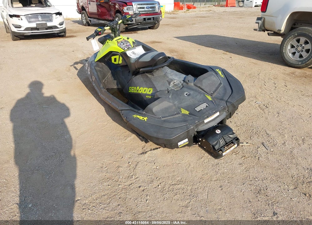 2023 SEADOO SPARK VIN: YDV92700D323