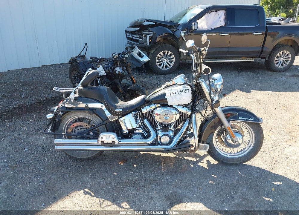 2004 HARLEY-DAVIDSON FLSTCI VIN: 1HD1BWB174Y074836