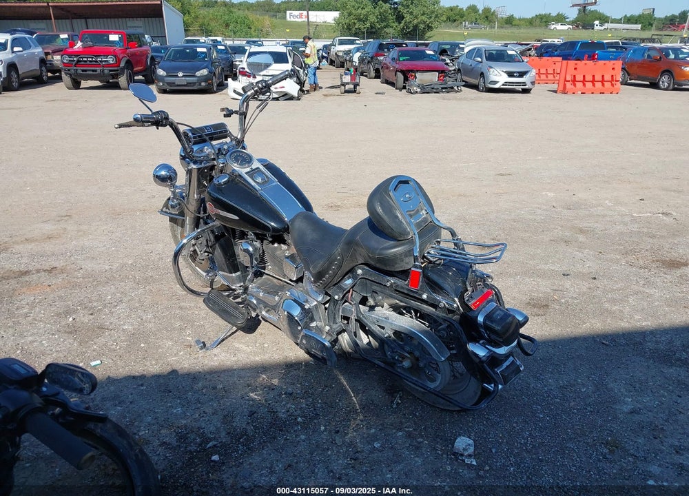 2004 HARLEY-DAVIDSON FLSTCI VIN: 1HD1BWB174Y074836