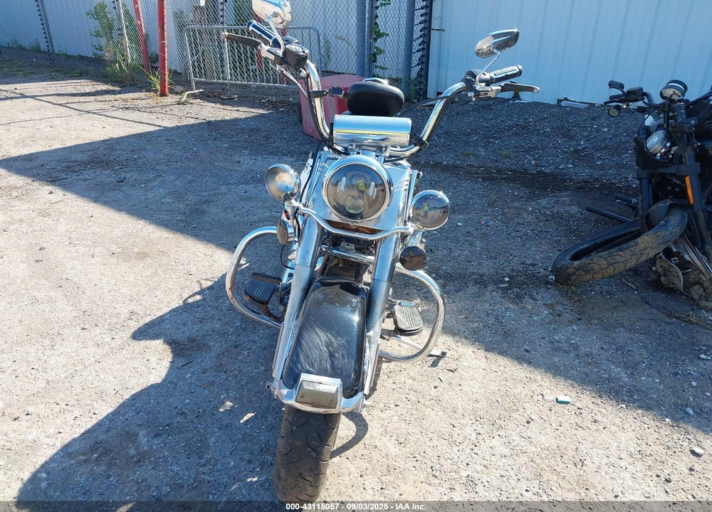 2004 HARLEY-DAVIDSON FLSTCI VIN: 1HD1BWB174Y074836