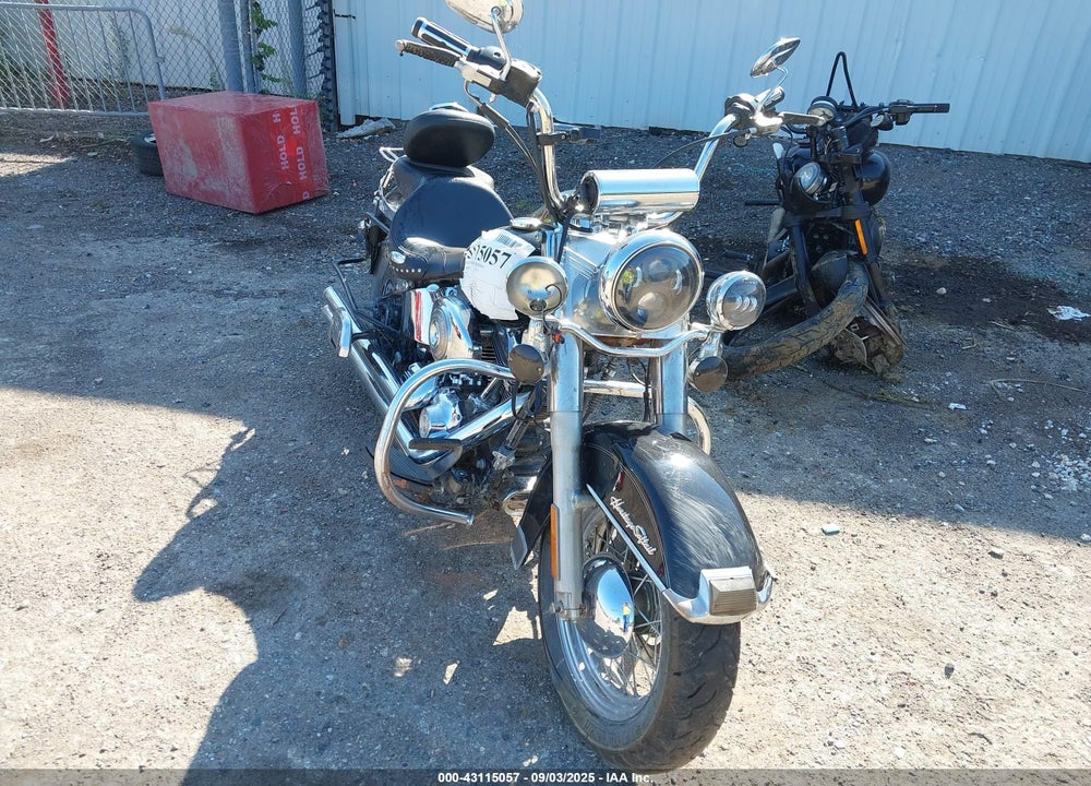 2004 HARLEY-DAVIDSON FLSTCI VIN: 1HD1BWB174Y074836