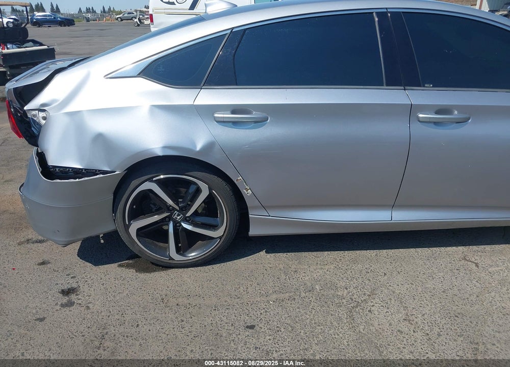 2018 HONDA ACCORD VIN: 1HGCV1F36JA125698