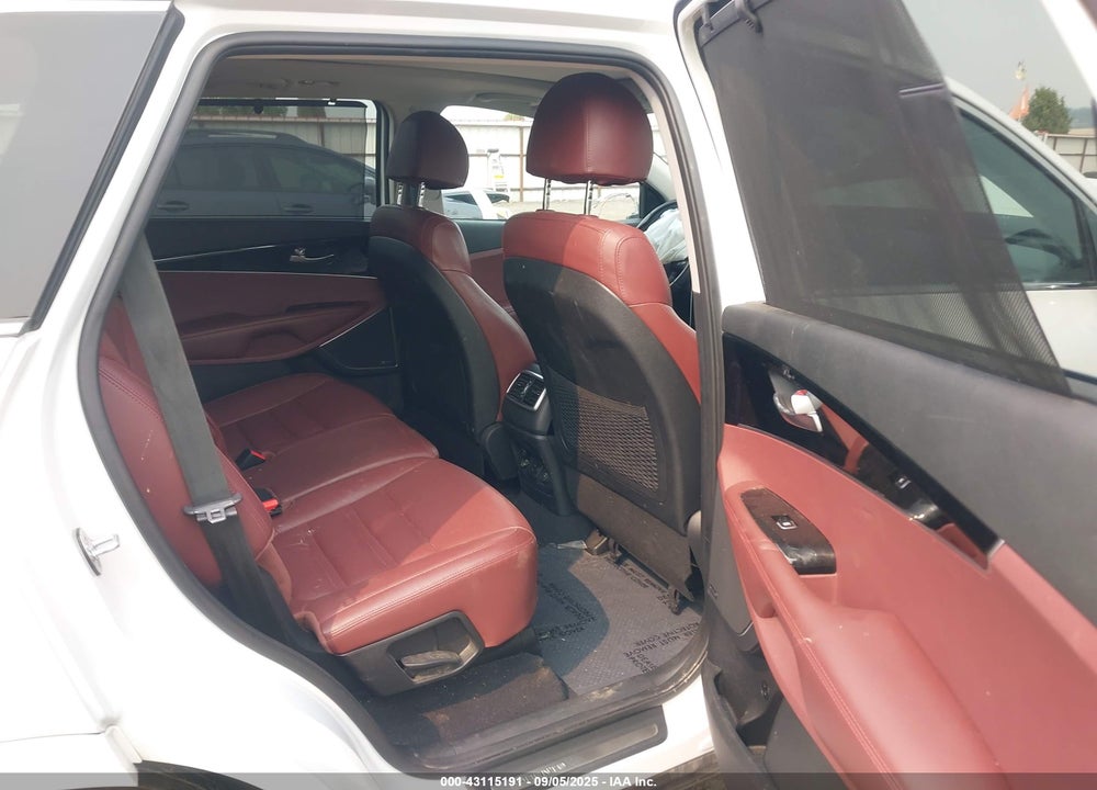2018 KIA SORENTO VIN: 5XYPKDA55JG423940