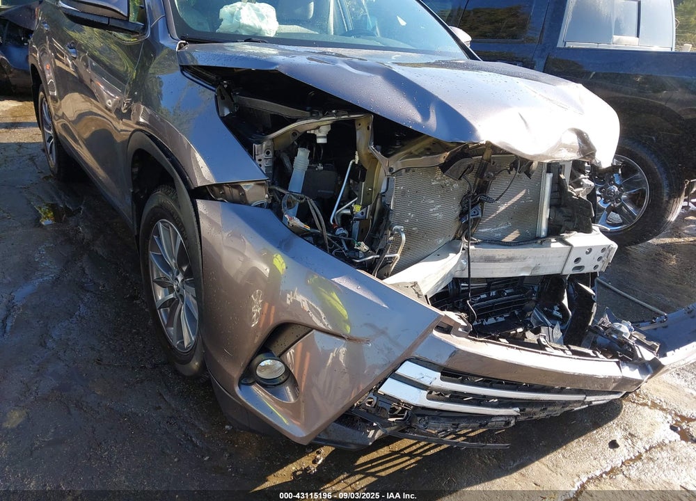 2019 TOYOTA HIGHLANDER VIN: 5TDJZRFH6KS610996