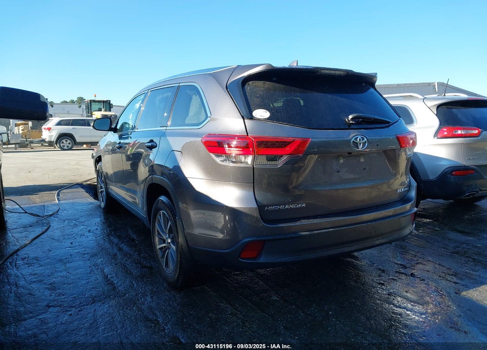 2019 TOYOTA HIGHLANDER VIN: 5TDJZRFH6KS610996
