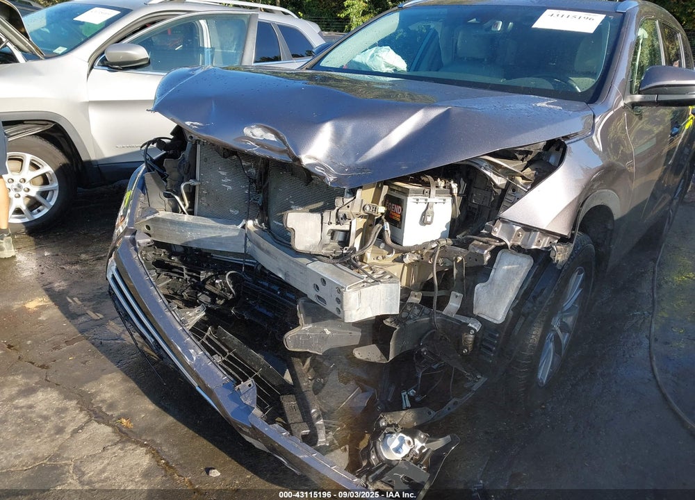 2019 TOYOTA HIGHLANDER VIN: 5TDJZRFH6KS610996