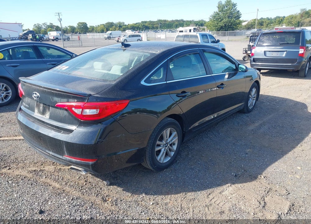 2015 HYUNDAI SONATA SE VIN: 5NPE24AF3FH005568