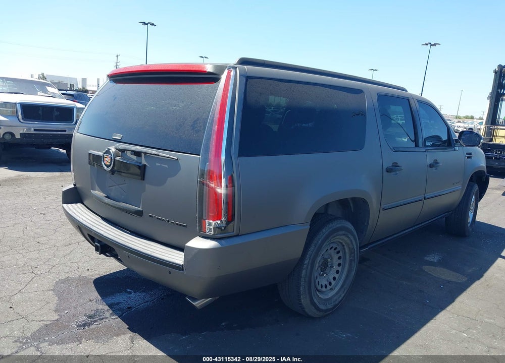 2013 CADILLAC ESCALADE ESV VIN: 1GYS4HEF0DR216273