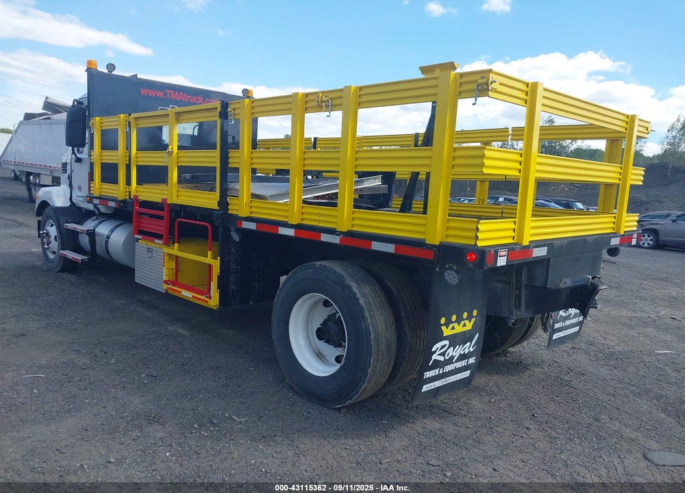 2024 MACK MD VIN: 1M2MDAAA7RS014333