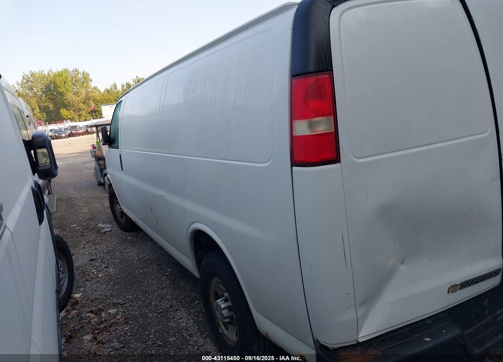 2010 CHEVROLET EXPRESS 3500 WORK VAN VIN: 1GC2GUBG1A1168697