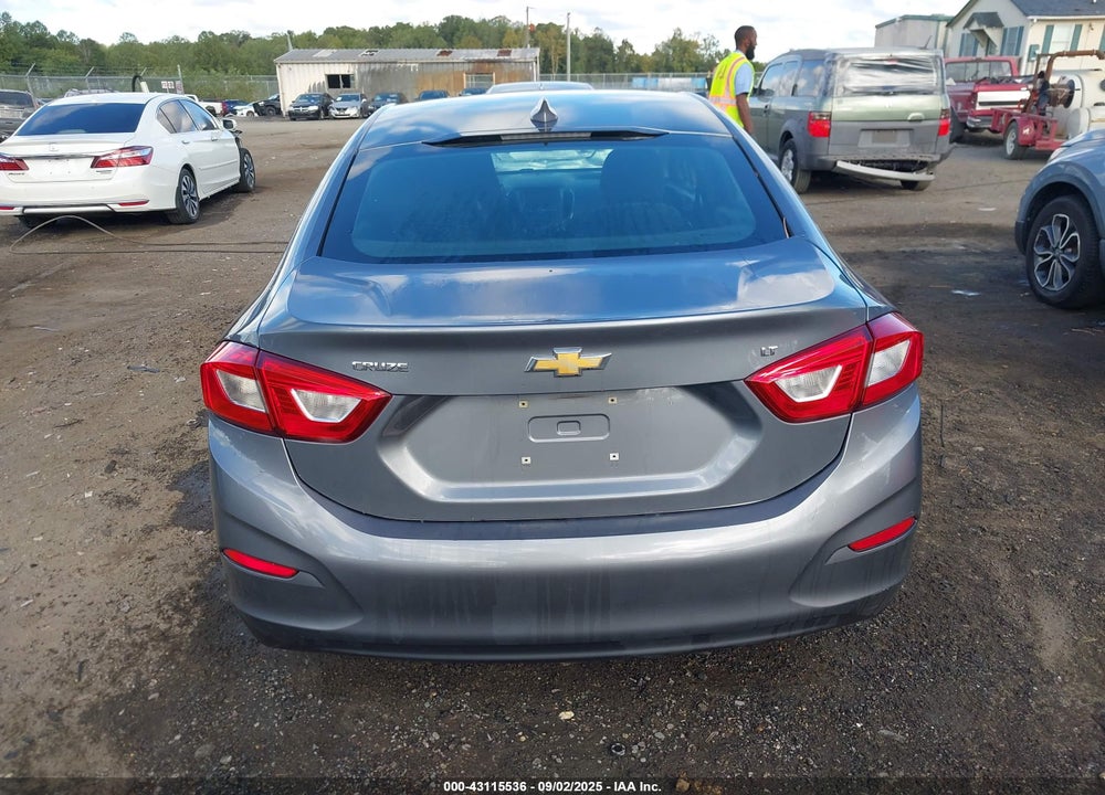 2018 CHEVROLET CRUZE VIN: 1G1BE5SM0J7189399