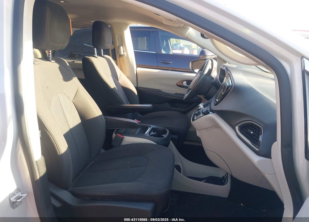 2017 CHRYSLER PACIFICA VIN: 2C4RC1BG0HR752958