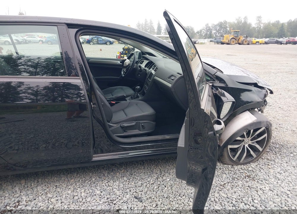 2015 VOLKSWAGEN GOLF TSI SE 4-DOOR VIN: 3VW217AUXFM018556