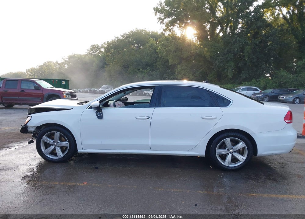 2012 VOLKSWAGEN PASSAT 2.5L SE VIN: 1VWBH7A38CC046047