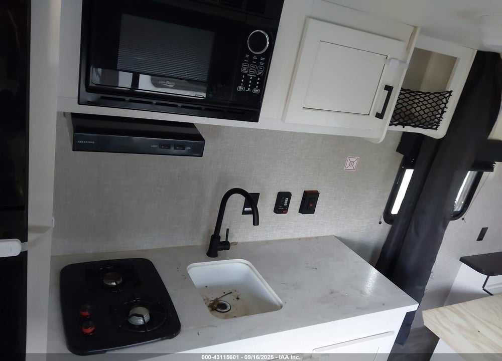 2024 JAYCO JFLIGHTSLX VIN: 1UJBC0AJ2R1YA0079