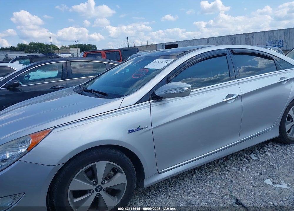 2012 HYUNDAI SONATA HYBRID VIN: KMHEC4A41CA062216
