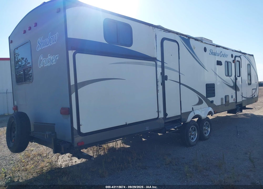 2015 SHADOW CRUISER TRAVEL TRAILER VIN: 5RXTD3125F1031246