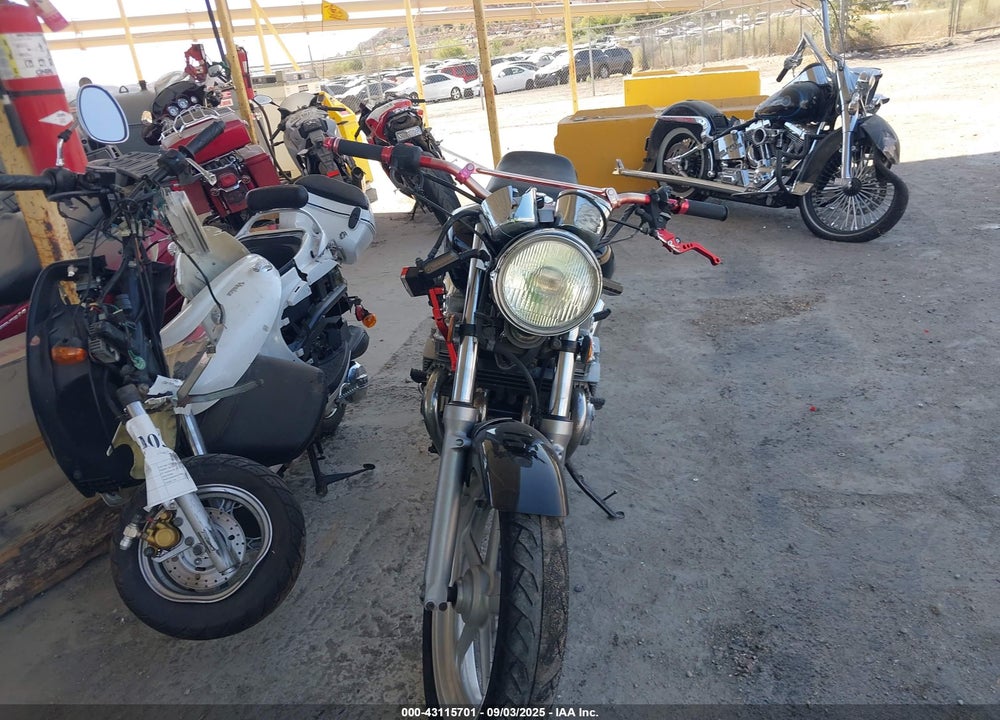 1992 HONDA CB750 VIN: JH2RC3817NM100052