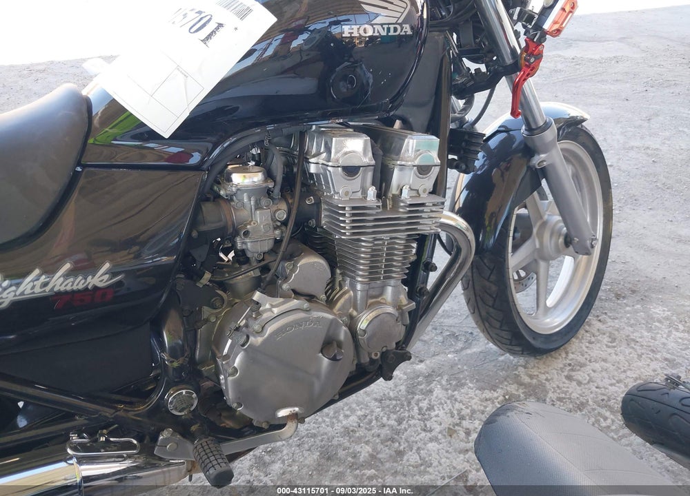 1992 HONDA CB750 VIN: JH2RC3817NM100052