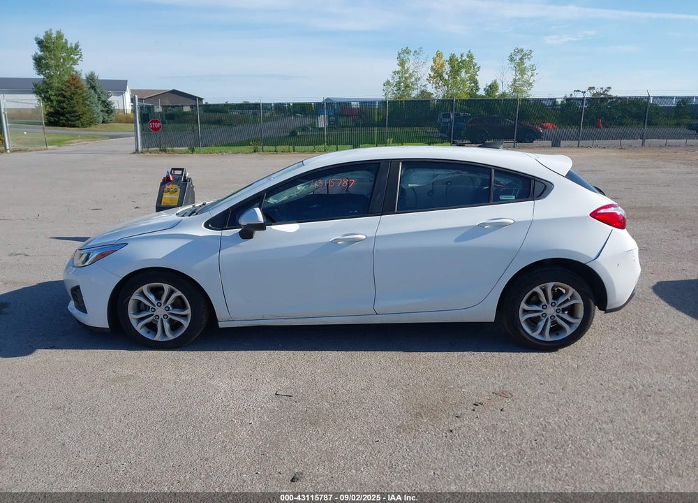2019 CHEVROLET CRUZE VIN: 3G1BC6SM6KS547183