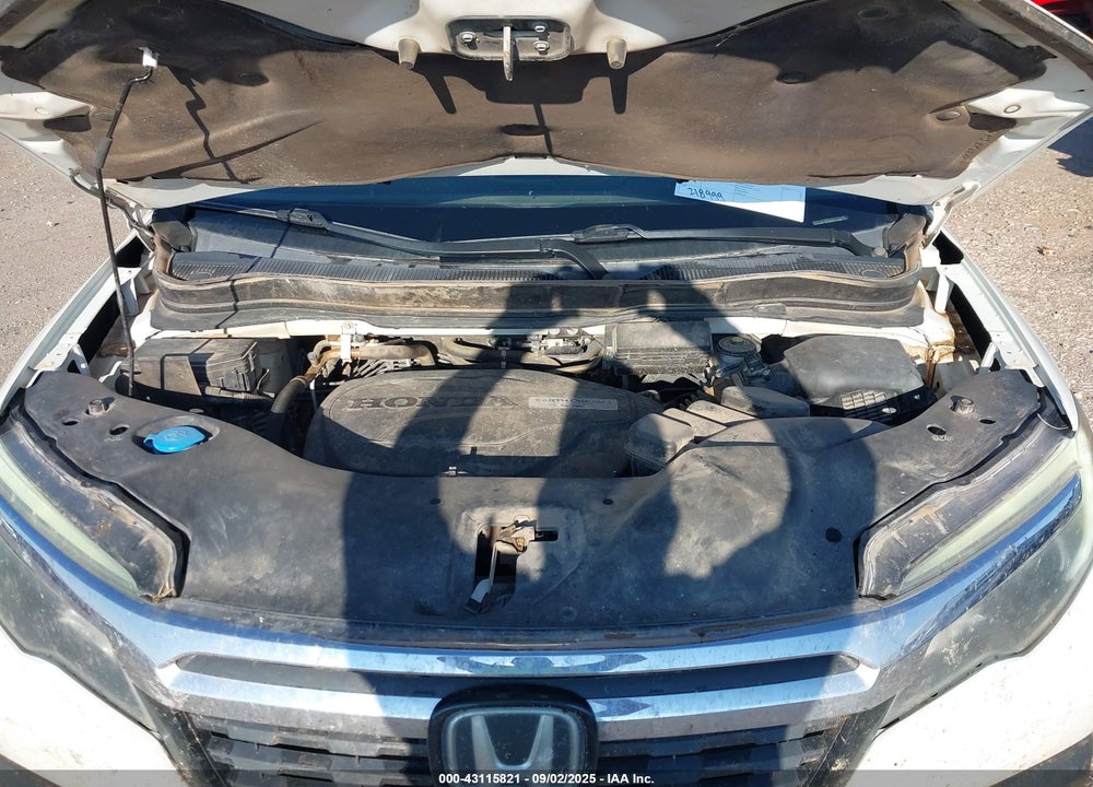 2018 HONDA RIDGELINE VIN: 5FPYK3F78JB005430