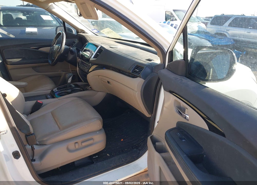 2018 HONDA RIDGELINE VIN: 5FPYK3F78JB005430