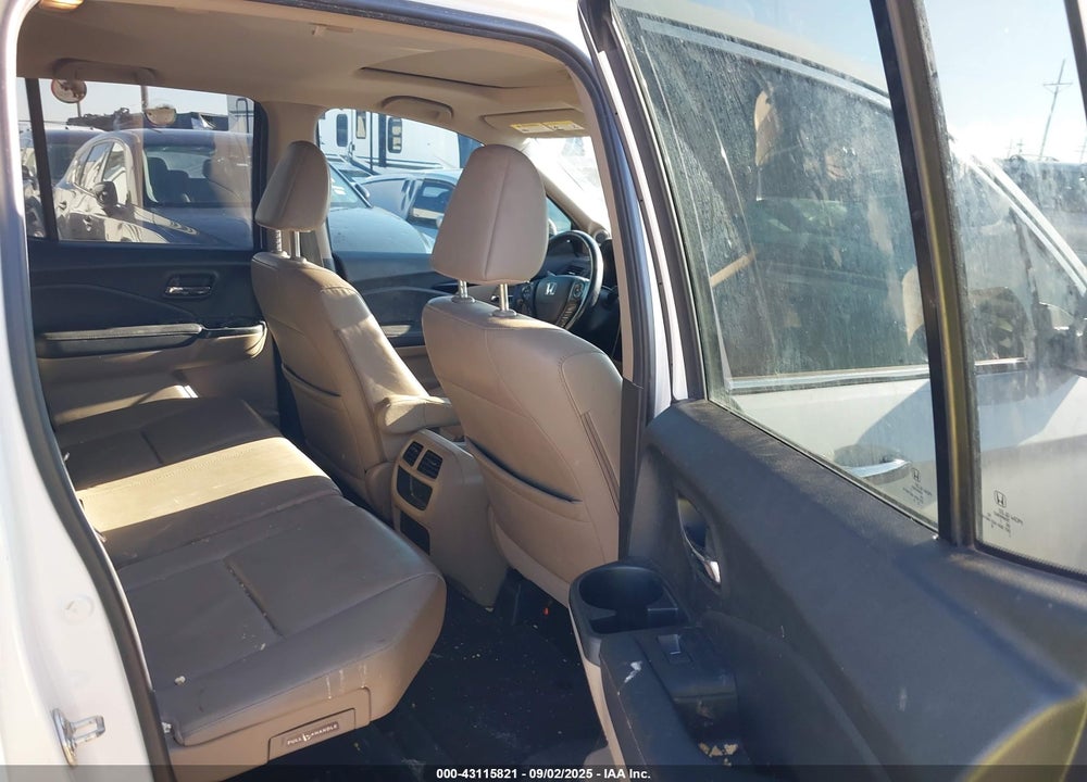 2018 HONDA RIDGELINE VIN: 5FPYK3F78JB005430