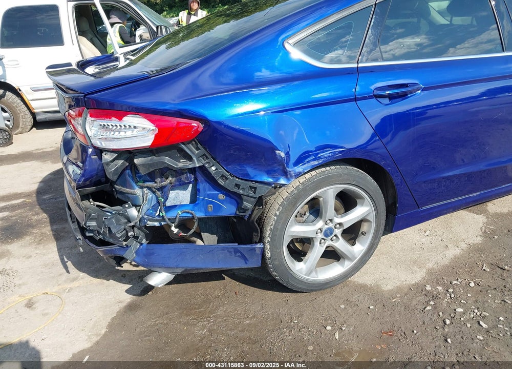 2016 FORD FUSION VIN: 3FA6P0HD1GR227646