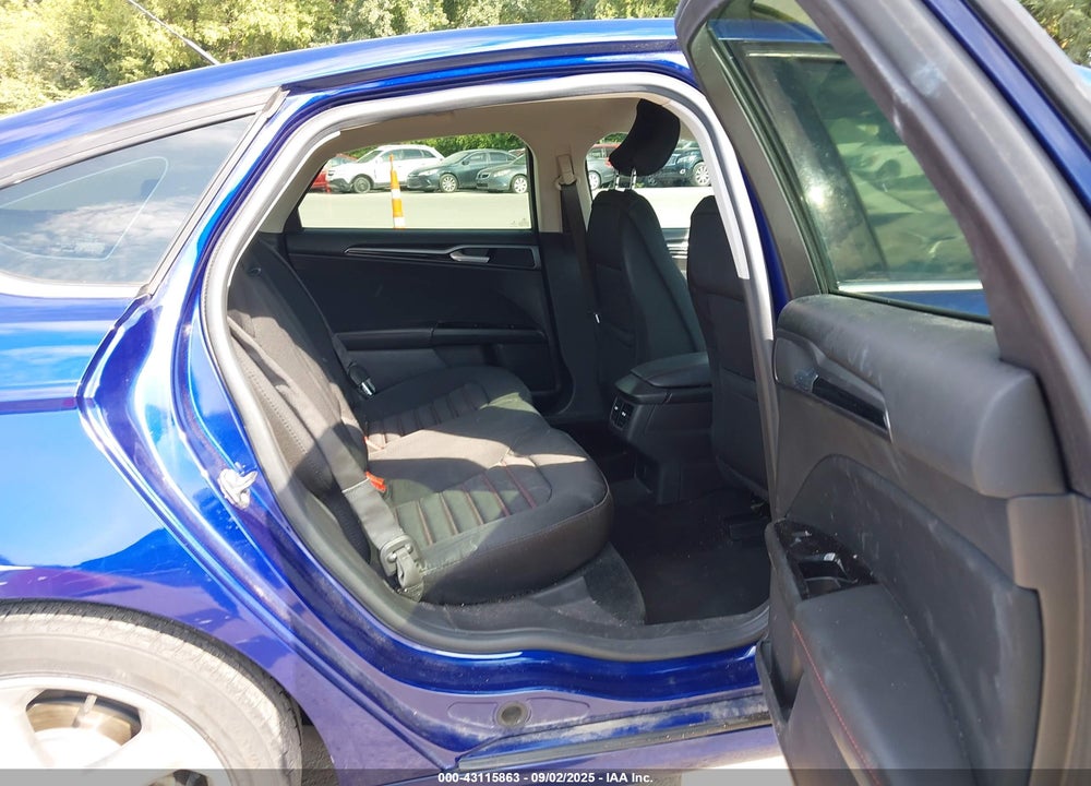 2016 FORD FUSION VIN: 3FA6P0HD1GR227646