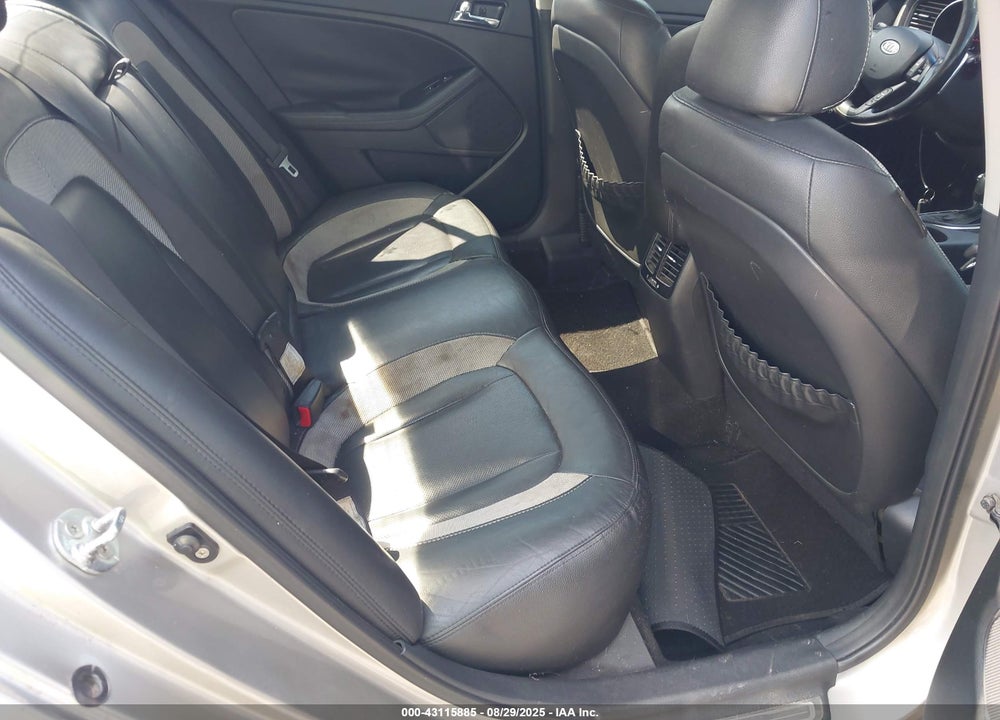 2011 KIA OPTIMA VIN: KNAGR4A62B5113546