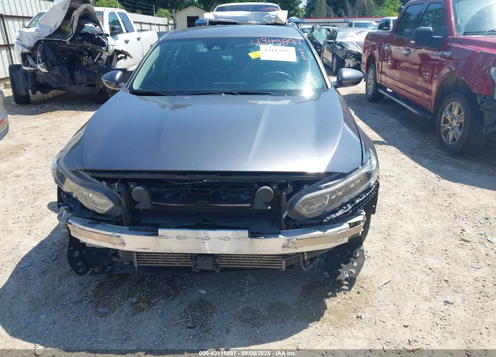 2018 HONDA ACCORD VIN: 1HGCV1F11JA090969