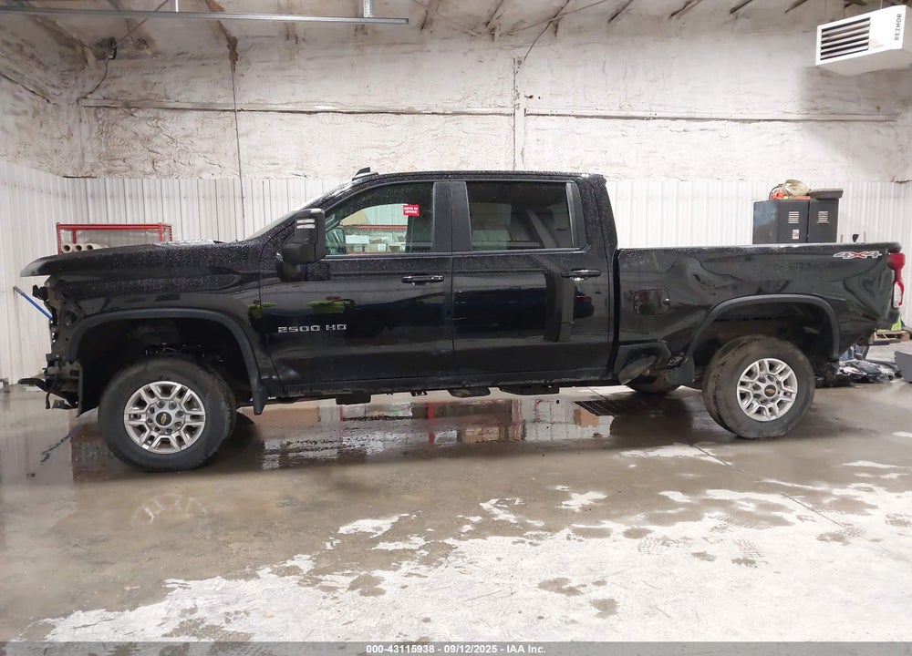 2024 CHEVROLET SILVERADO 2500HD 4WD STANDARD BED LT VIN: 2GC4YNEY1R1131073