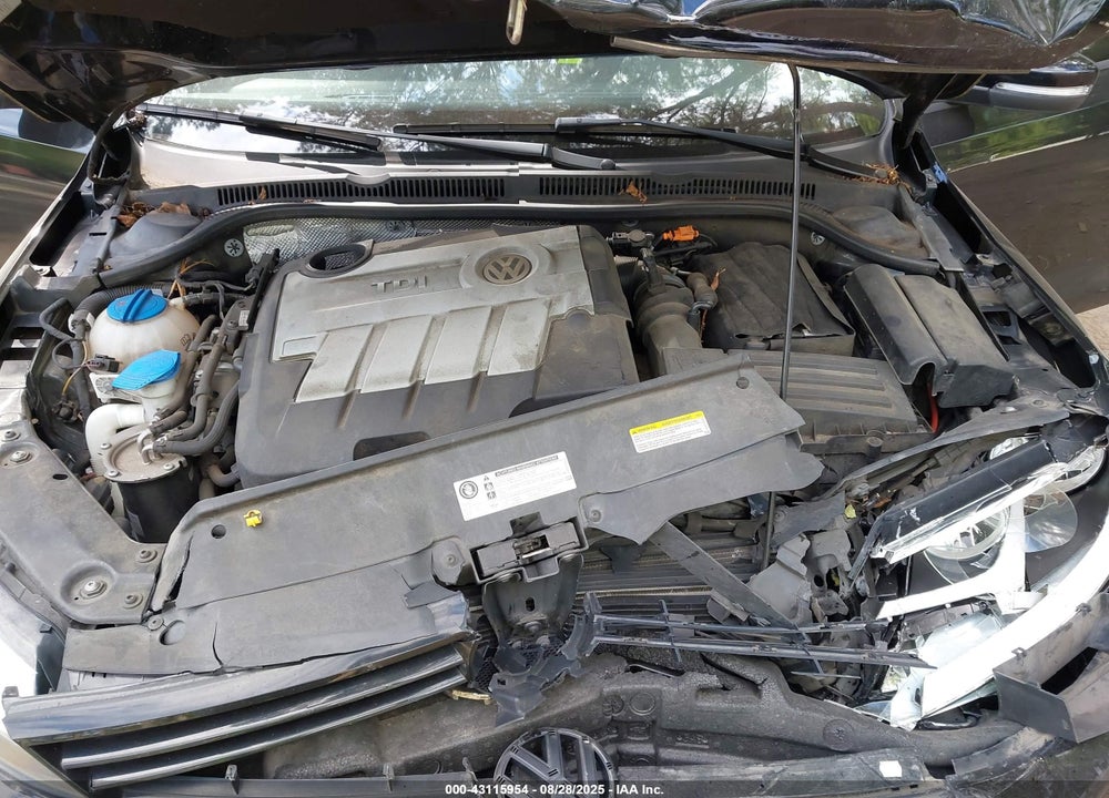 2014 VOLKSWAGEN JETTA VIN: 3VW3L7AJXEM415137