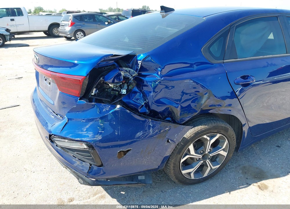 2021 KIA FORTE LXS VIN: 3KPF24AD1ME306330