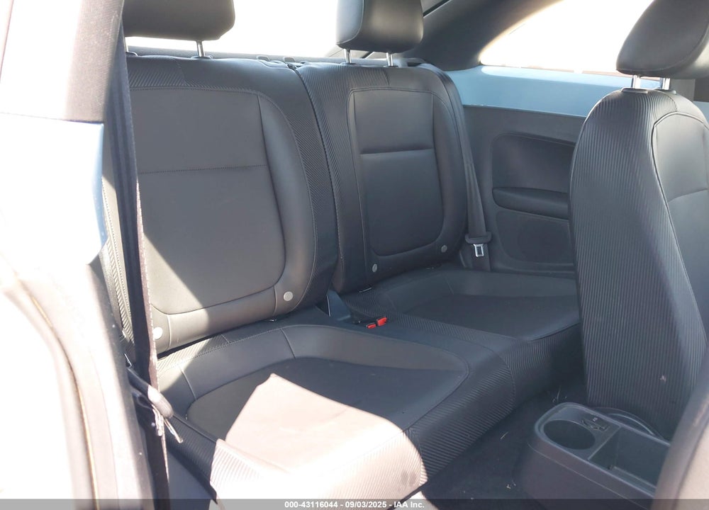 2012 VOLKSWAGEN BEETLE VIN: 3VWJX7AT4CM653382